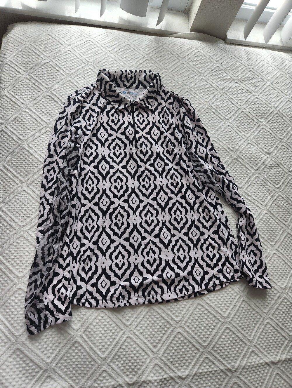 IBKUL Floral Aqua Long Sleeve Top with Purple and Black Patterned Tees Bundle - Picture 4 of 6